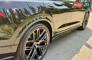Позашляховик / Кросовер Audi RS Q8 2025 в 