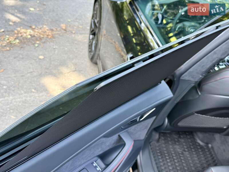 Внедорожник / Кроссовер Audi RS Q8 2025 в Киеве