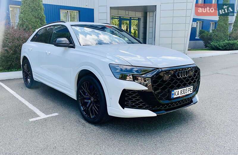 Позашляховик / Кросовер Audi RS Q8 2025 в Києві фото 7 Позашляховик / Кросовер Audi RS Q8 2025 в Києві