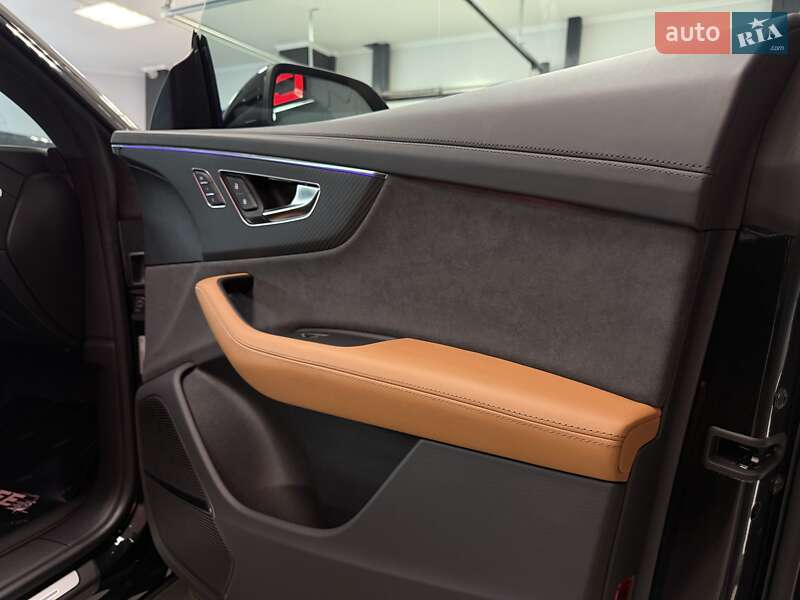 Внедорожник / Кроссовер Audi RS Q8 2024 в Тернополе