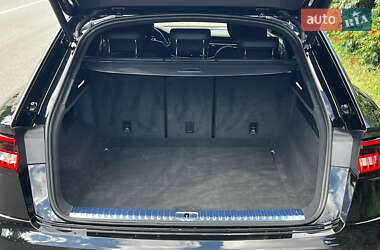 Внедорожник / Кроссовер Audi RS Q8 2023 в 