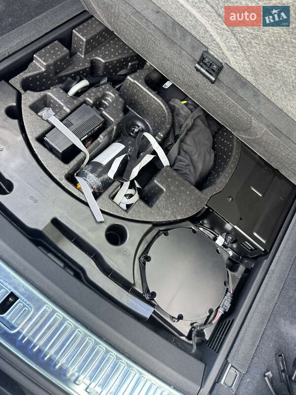 Позашляховик / Кросовер Audi RS Q8 2023 в Києві