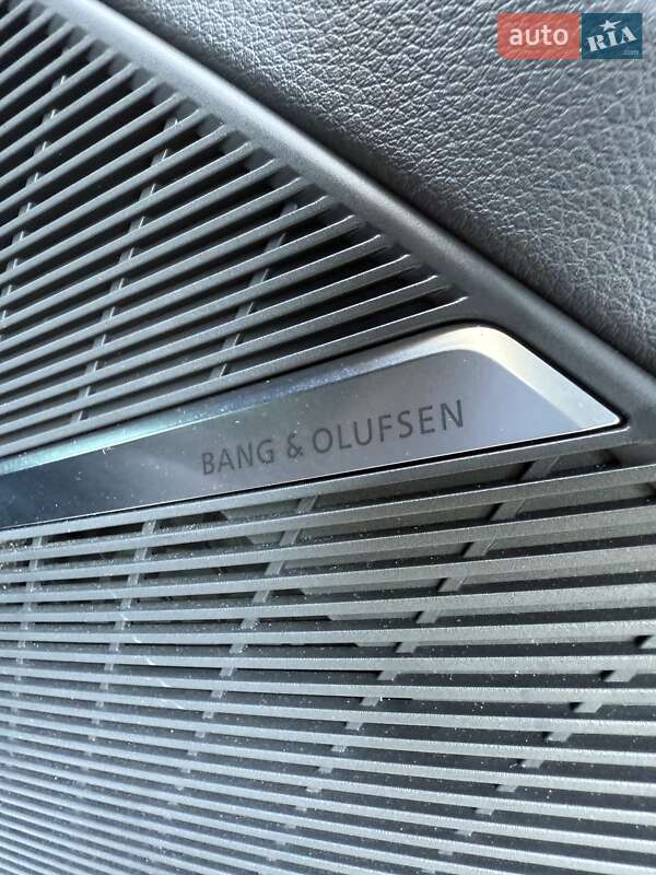 Позашляховик / Кросовер Audi RS Q8 2023 в Києві