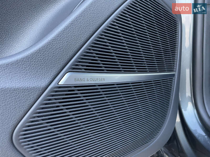 Позашляховик / Кросовер Audi RS Q8 2020 в Одесі