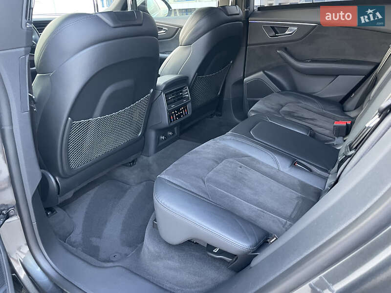 Позашляховик / Кросовер Audi RS Q8 2020 в Одесі