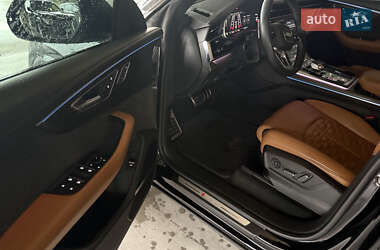 Позашляховик / Кросовер Audi RS Q8 2021 в 