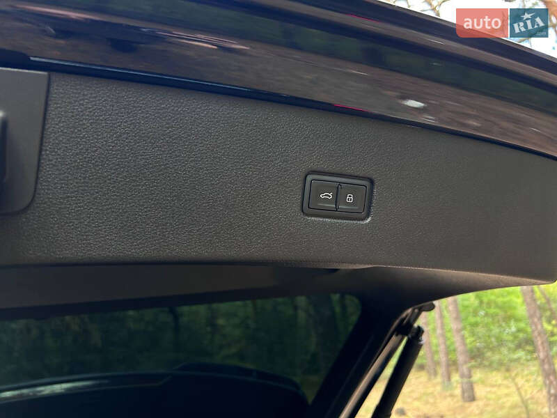 Позашляховик / Кросовер Audi RS Q8 2021 в Києві