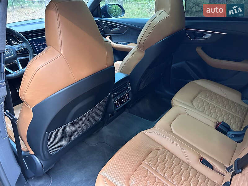 Позашляховик / Кросовер Audi RS Q8 2021 в Києві