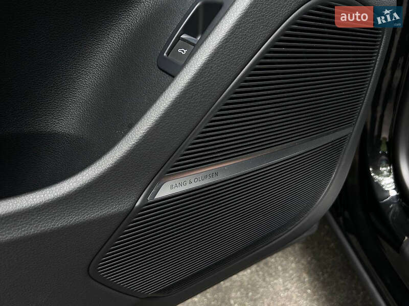 Позашляховик / Кросовер Audi RS Q8 2021 в Києві