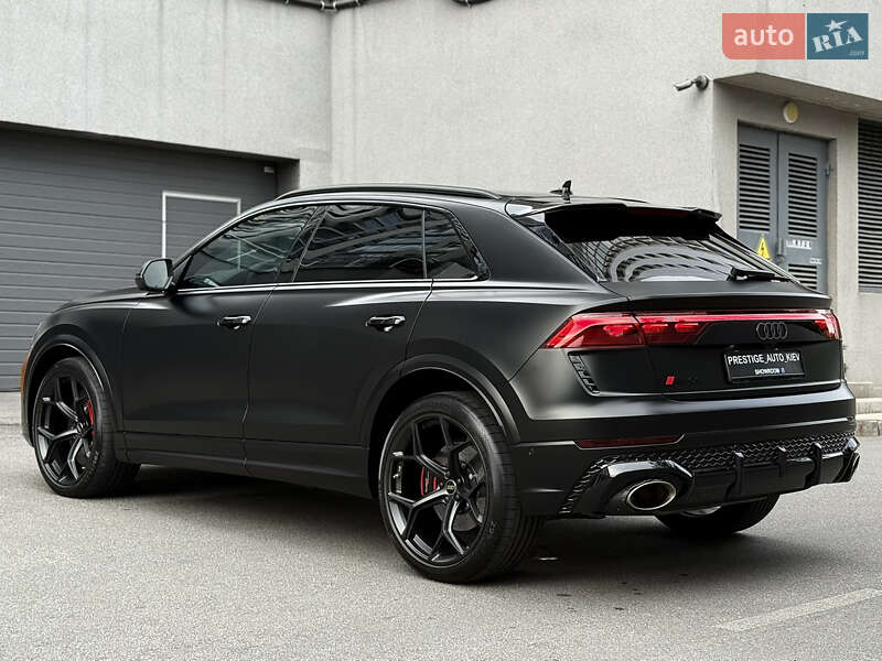 Внедорожник / Кроссовер Audi RS Q8 2024 в Киеве