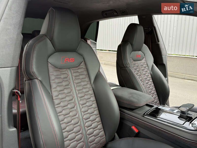 Внедорожник / Кроссовер Audi RS Q8 2024 в Киеве