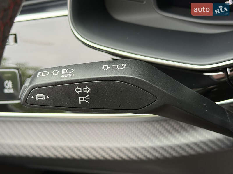 Внедорожник / Кроссовер Audi RS Q8 2024 в Киеве
