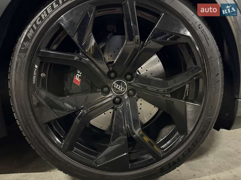 Позашляховик / Кросовер Audi RS Q8 2020 в Києві