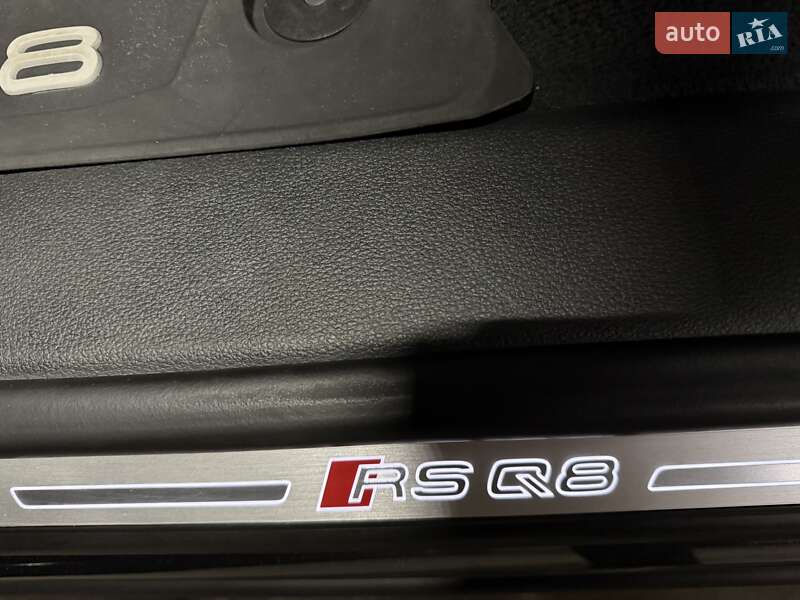 Позашляховик / Кросовер Audi RS Q8 2020 в Києві