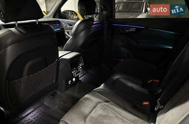 Позашляховик / Кросовер Audi RS Q8 2020 в 