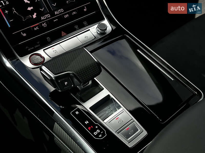 Внедорожник / Кроссовер Audi RS Q8 2023 в Киеве