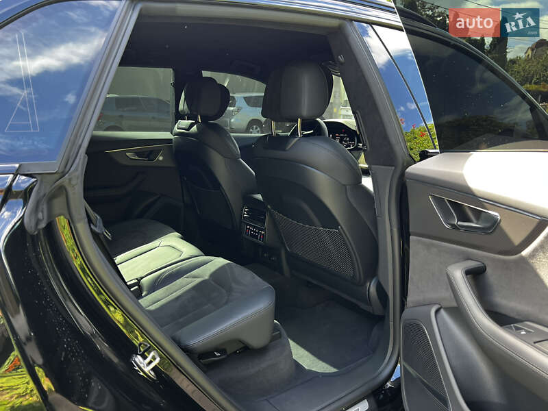 Внедорожник / Кроссовер Audi RS Q8 2023 в Киеве
