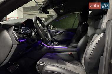 Позашляховик / Кросовер Audi RS Q8 2020 в 