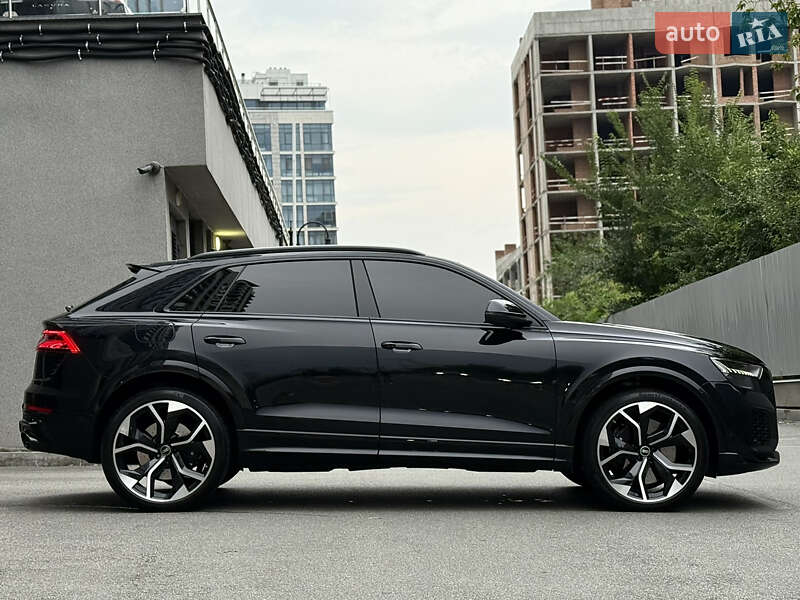 Позашляховик / Кросовер Audi RS Q8 2020 в Києві