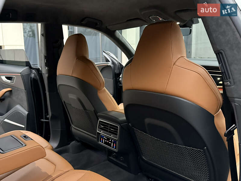 Позашляховик / Кросовер Audi RS Q8 2020 в Києві