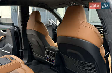 Внедорожник / Кроссовер Audi RS Q8 2020 в 