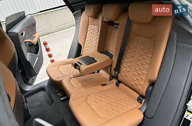Внедорожник / Кроссовер Audi RS Q8 2020 в 
