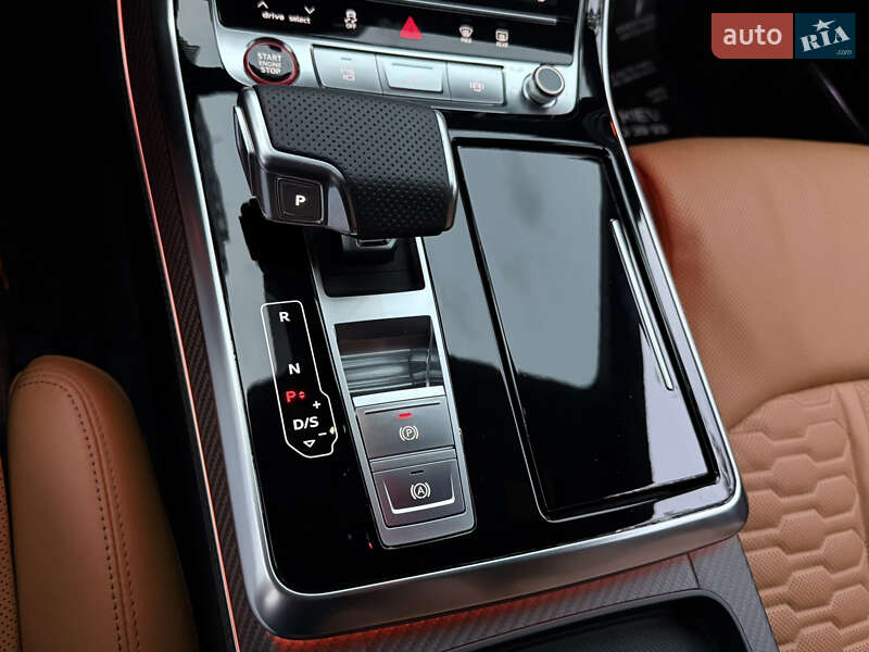 Позашляховик / Кросовер Audi RS Q8 2020 в Києві