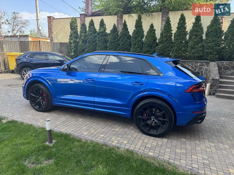 Внедорожник / Кроссовер Audi RS Q8 2020 в Киеве
