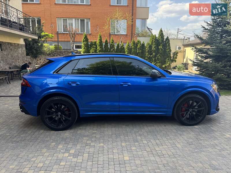 Внедорожник / Кроссовер Audi RS Q8 2020 в Киеве