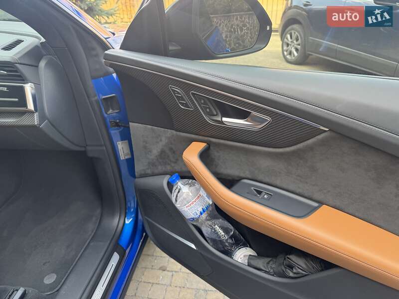 Внедорожник / Кроссовер Audi RS Q8 2020 в Киеве