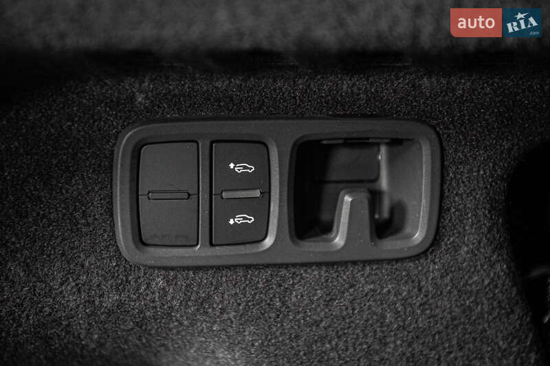 Позашляховик / Кросовер Audi RS Q8 2023 в Одесі