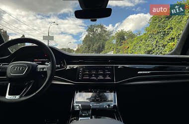 Внедорожник / Кроссовер Audi RS Q8 2023 в  фото 23 Внедорожник / Кроссовер Audi RS Q8 2023 в