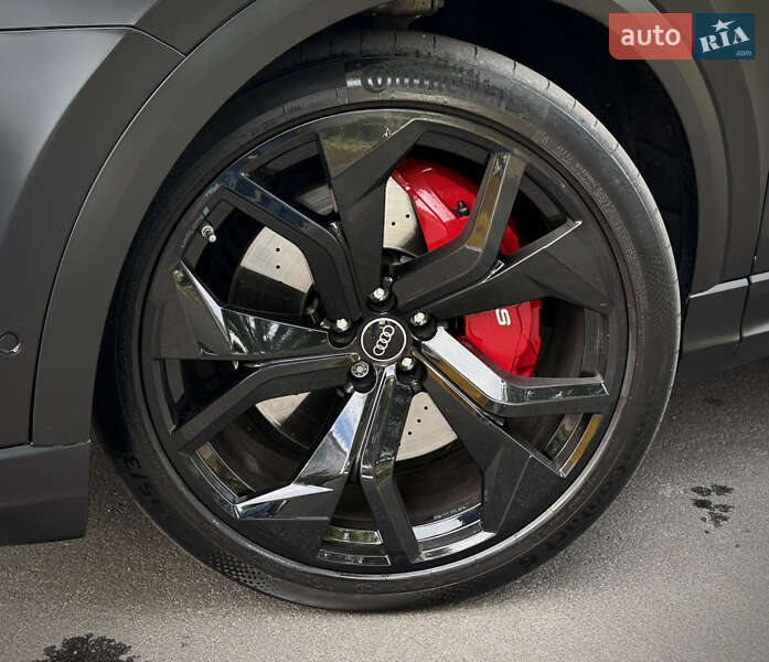 Внедорожник / Кроссовер Audi RS Q8 2021 в Чернигове