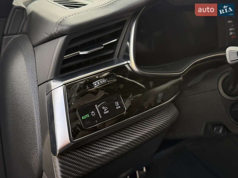 Внедорожник / Кроссовер Audi RS Q8 2021 в Чернигове