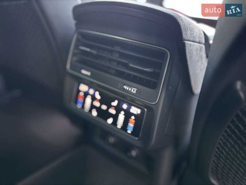 Позашляховик / Кросовер Audi RS Q8 2023 в Києві