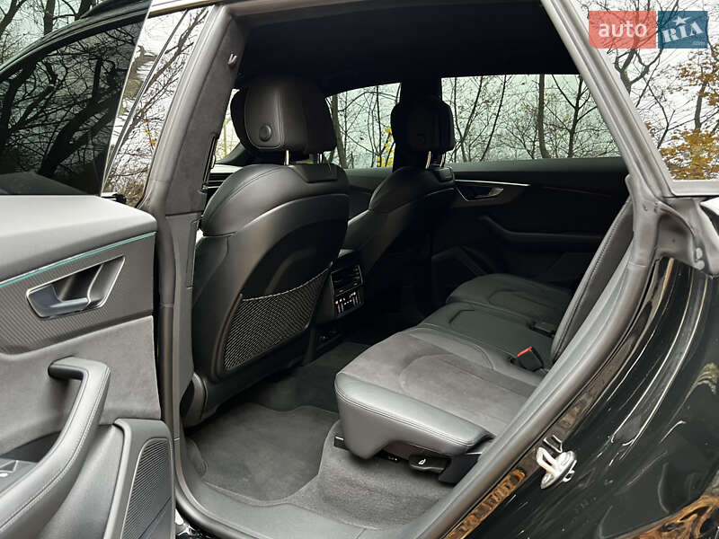 Внедорожник / Кроссовер Audi RS Q8 2023 в Киеве фото 18 Внедорожник / Кроссовер Audi RS Q8 2023 в Киеве