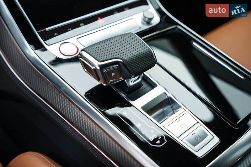 Внедорожник / Кроссовер Audi RS Q8 2020 в Киеве