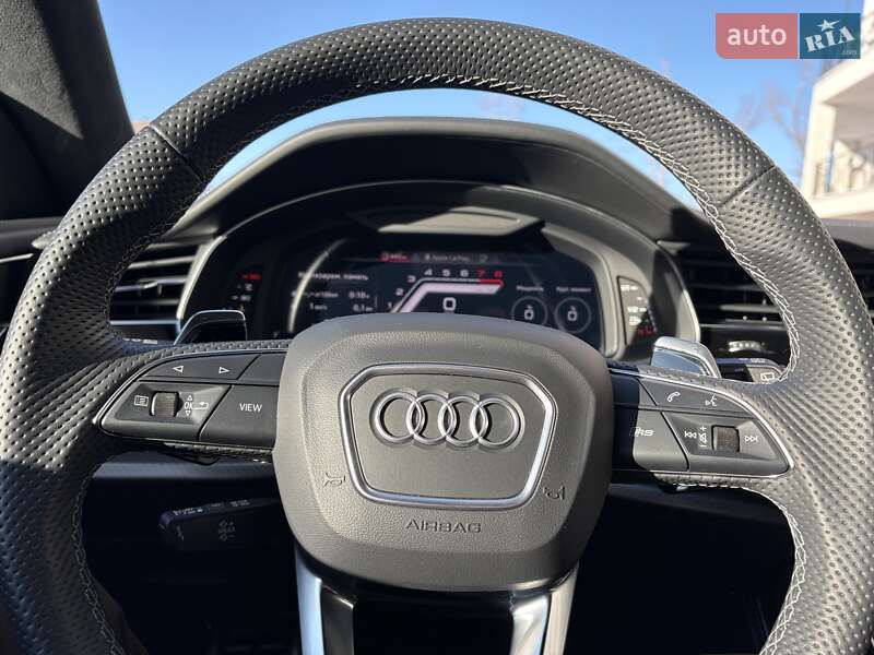 Внедорожник / Кроссовер Audi RS Q8 2025 в Киеве