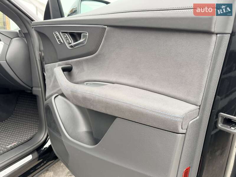 Внедорожник / Кроссовер Audi RS Q8 2025 в Киеве фото 22 Внедорожник / Кроссовер Audi RS Q8 2025 в Киеве