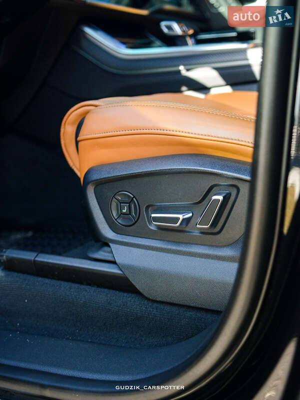 Внедорожник / Кроссовер Audi RS Q8 2025 в Днепре