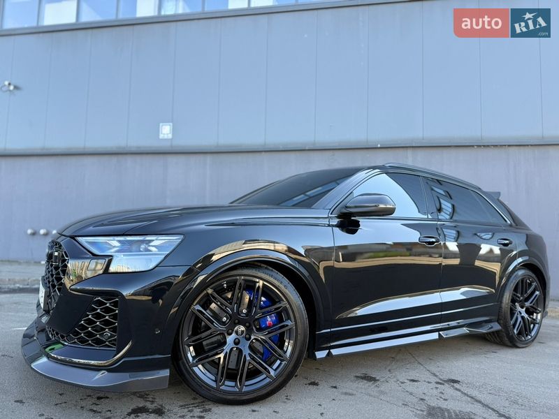 Внедорожник / Кроссовер Audi RS Q8 2025 в Киеве