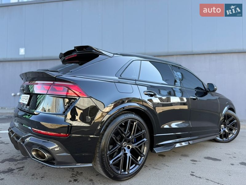 Внедорожник / Кроссовер Audi RS Q8 2025 в Киеве