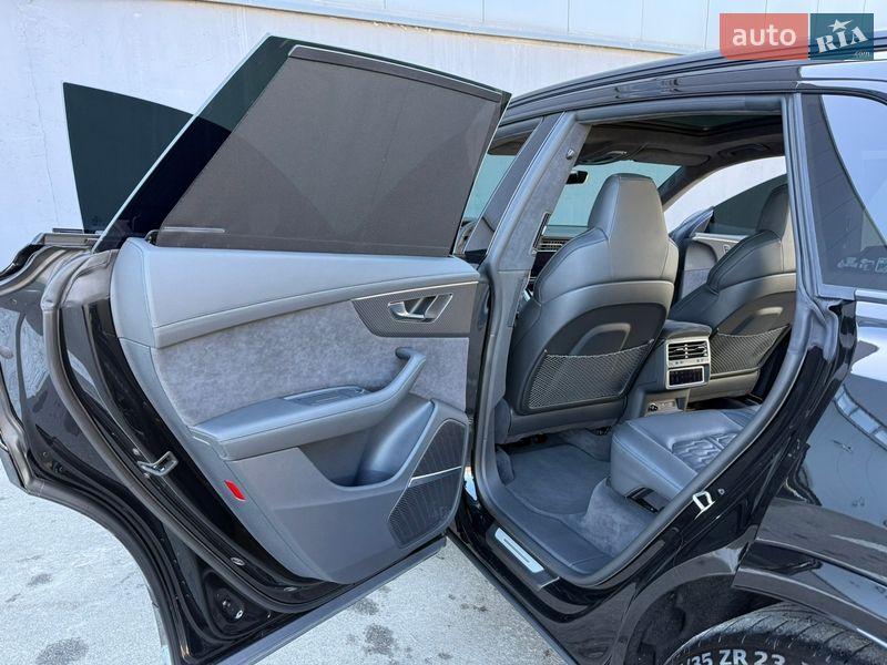 Внедорожник / Кроссовер Audi RS Q8 2025 в Киеве