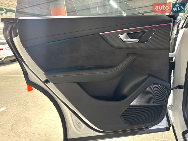 Внедорожник / Кроссовер Audi RS Q8 2021 в Киеве
