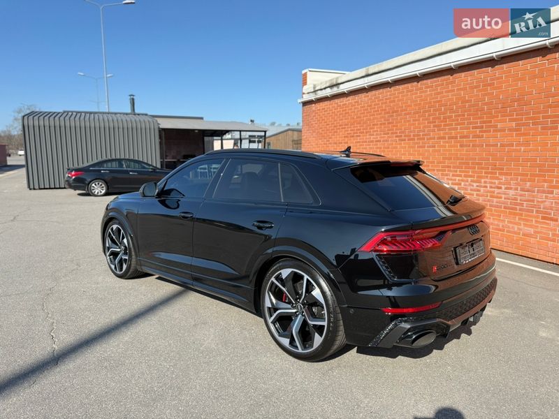 Внедорожник / Кроссовер Audi RS Q8 2021 в Киеве