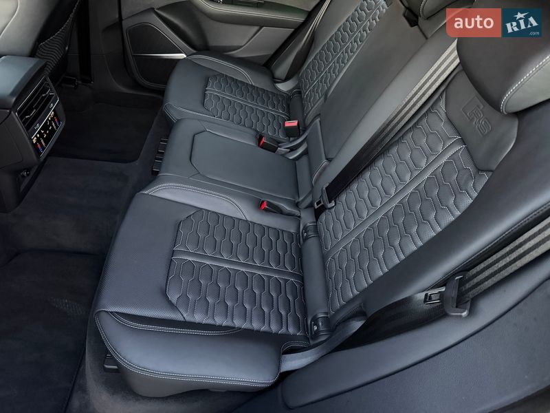 Внедорожник / Кроссовер Audi RS Q8 2025 в Киеве