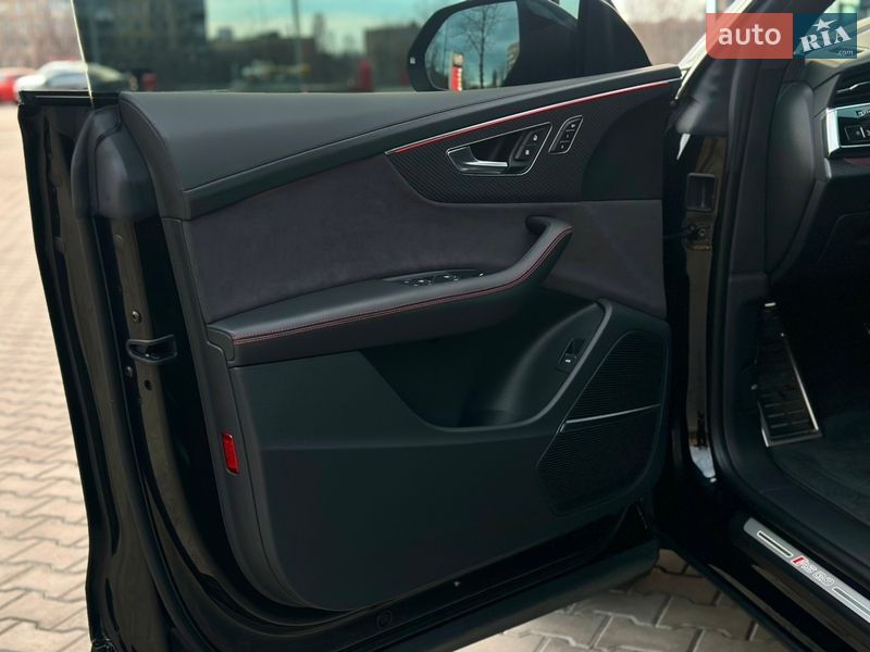 Позашляховик / Кросовер Audi RS Q8 2025 в Києві