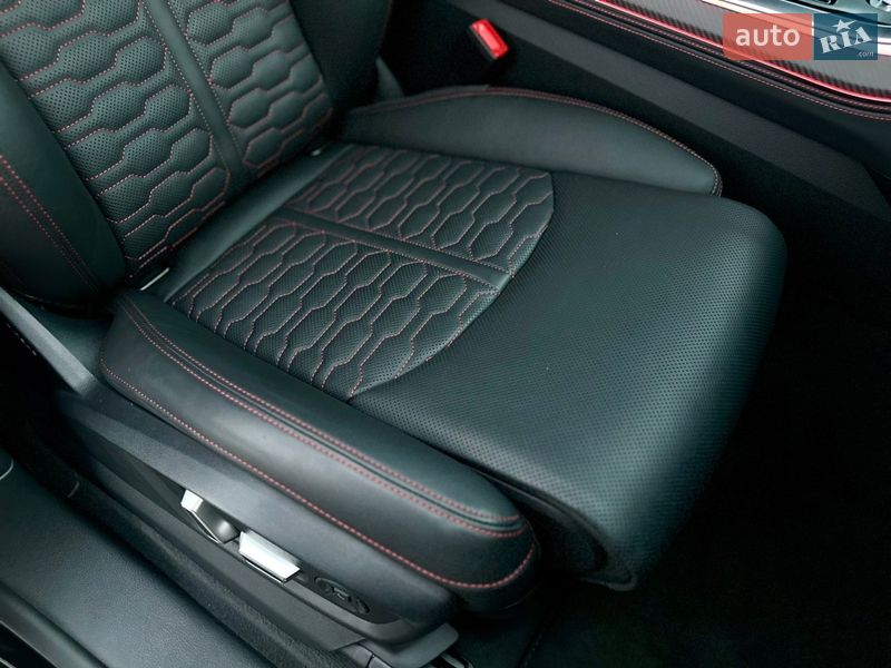 Позашляховик / Кросовер Audi RS Q8 2025 в Києві