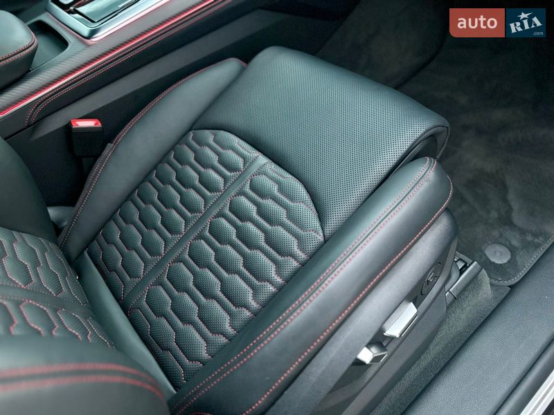 Позашляховик / Кросовер Audi RS Q8 2025 в Києві