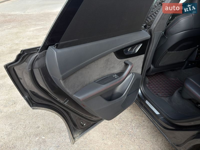 Позашляховик / Кросовер Audi RS Q8 2020 в Києві